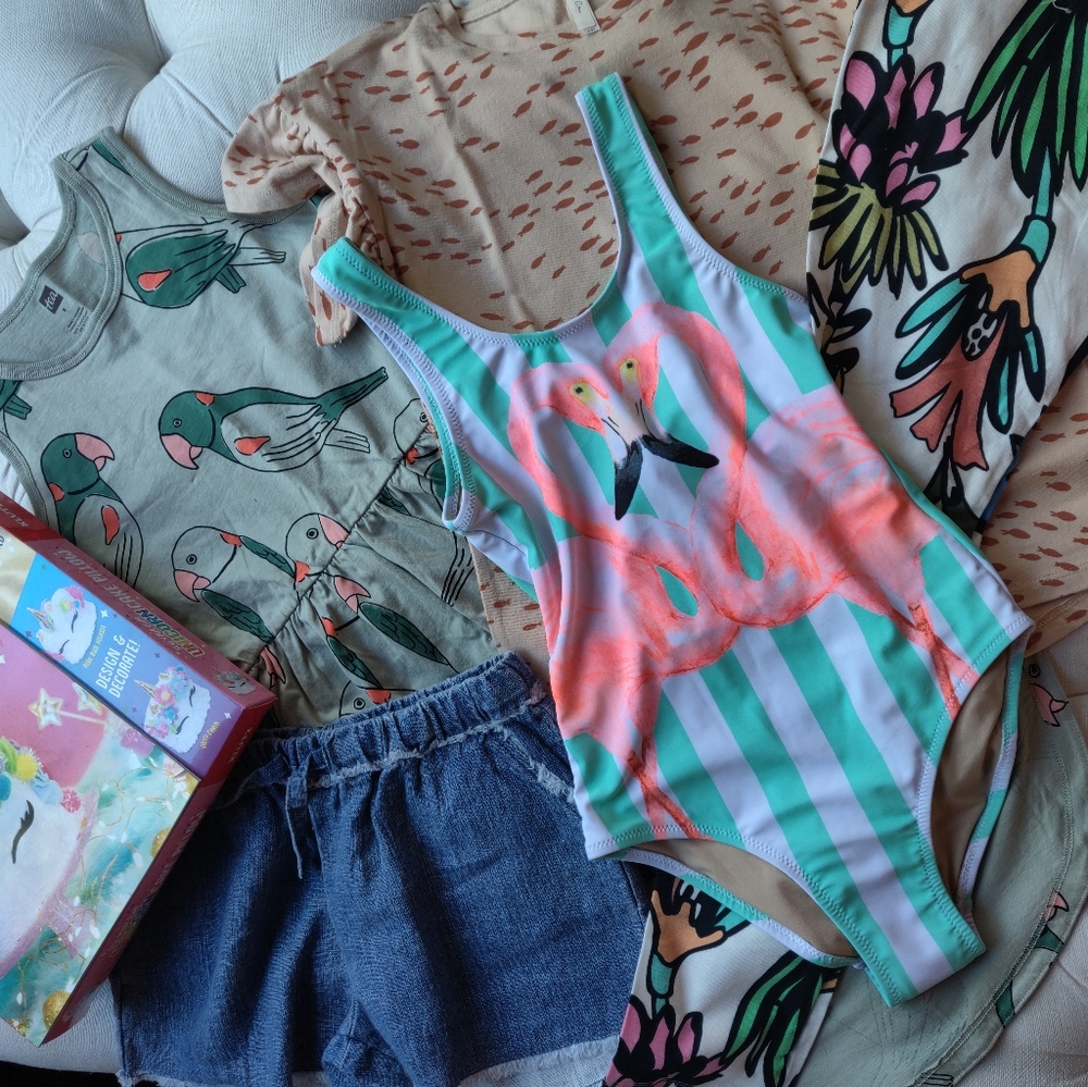 Girls size 8y gift bag